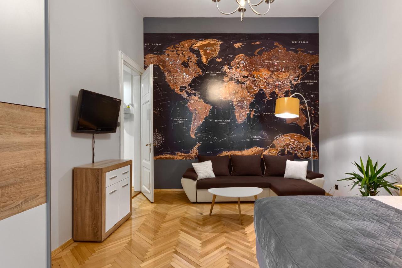 Comfortable In The Old Town Of Apartament *